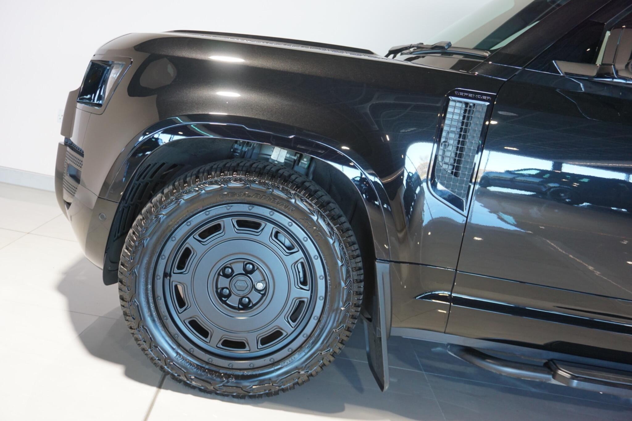 Land Rover Defender 110 2.0 P400e 15.4kWh X-Dynamic S SUV 5dr Petrol Plug-in Hybrid Auto 4WD Euro 6 (s/s) (404 ps)